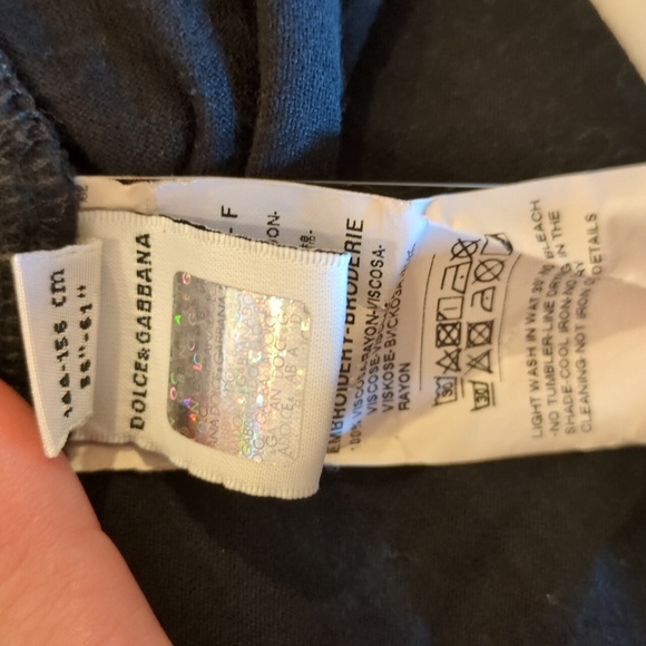 Dolce & Gabbana Classic Black Tee Size 11/12 - Picture 5 of 6
